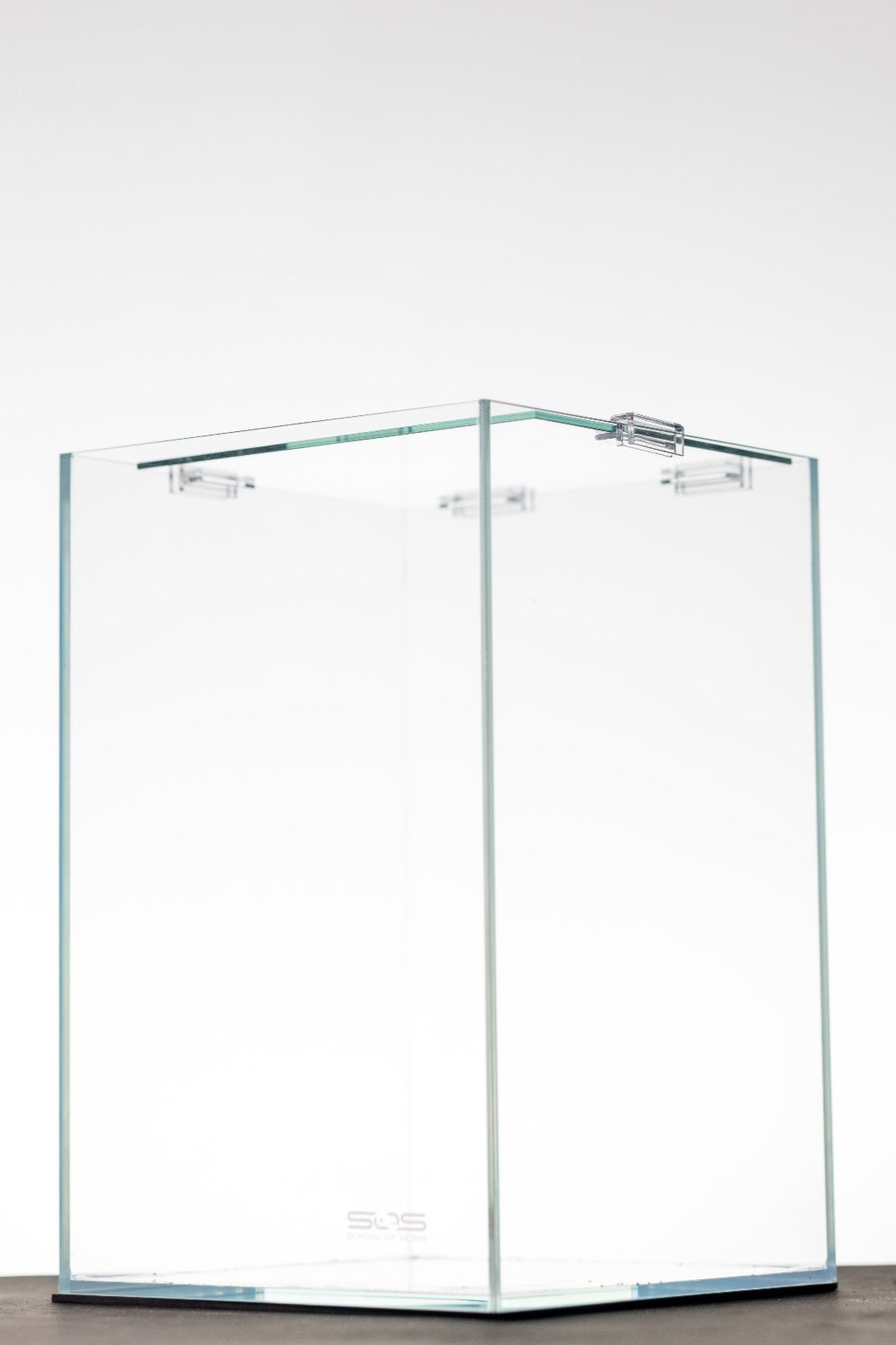 Glass shower enclosure 